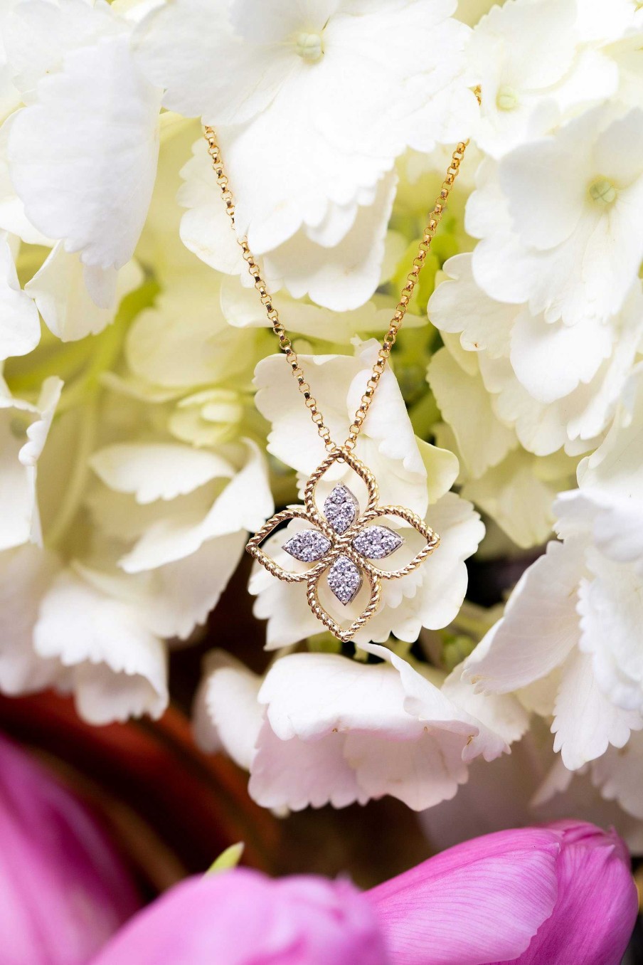 Necklaces & Pendants Roberto Coin | Roberto Coin 18K Principessa Large Flower Pendant Necklace With Diamonds